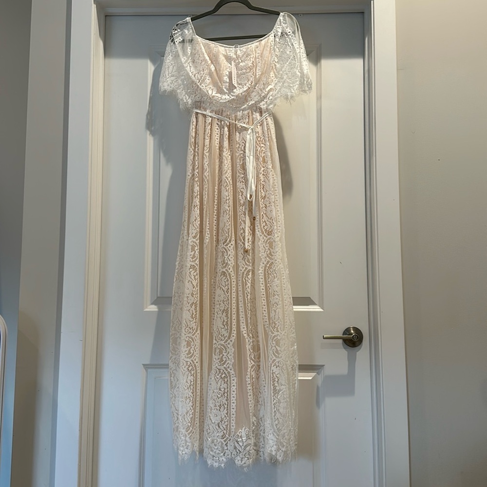 Lace Maxi Dress: XS